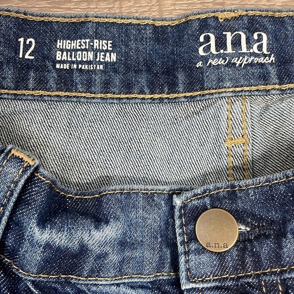 NWT a.n.a. Highest Rise Balloon Jean Dark Wash Denim Tapered Leg 12 - Picture 11 of 16